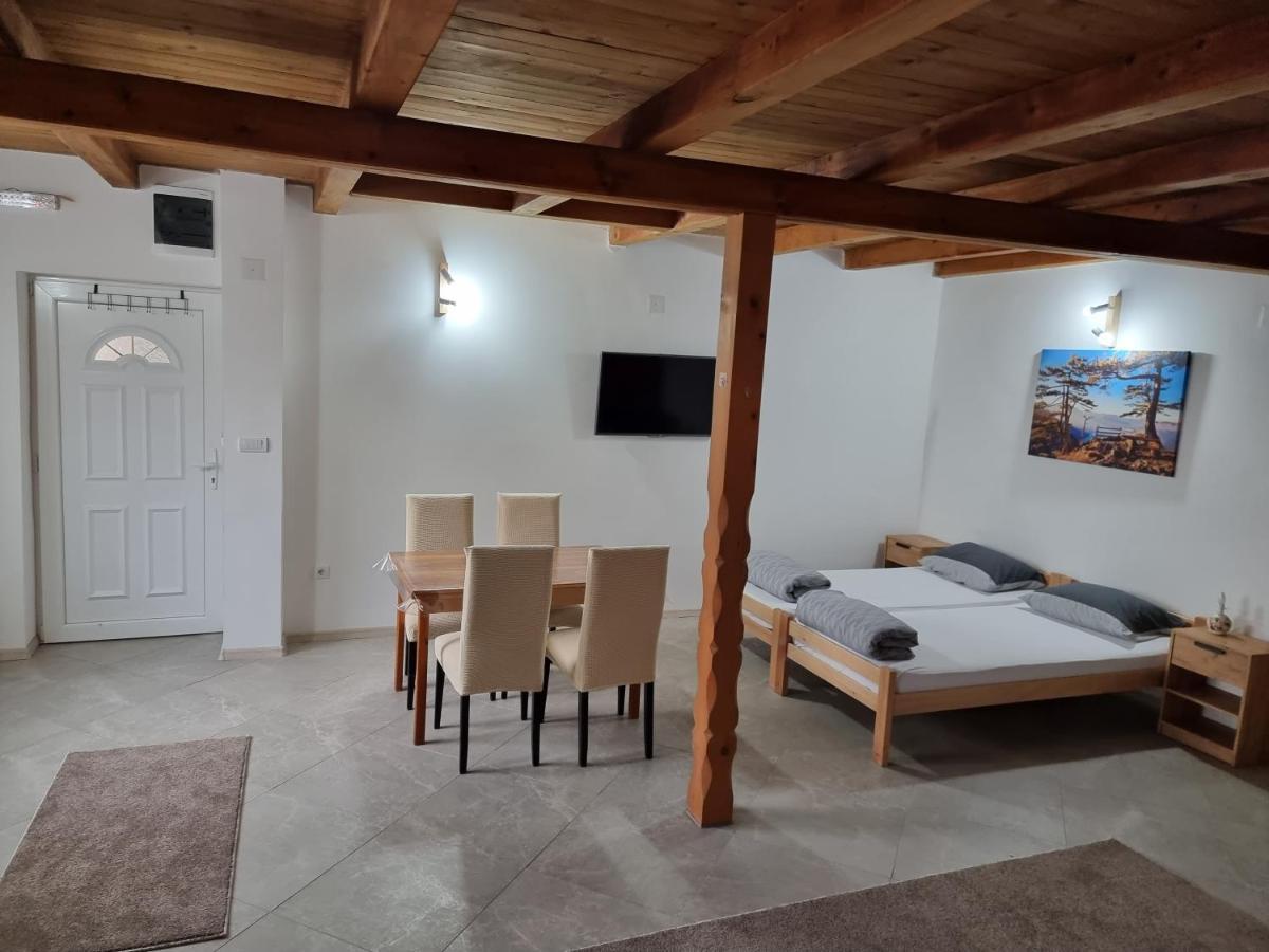 Apartment Sobe Ava *
