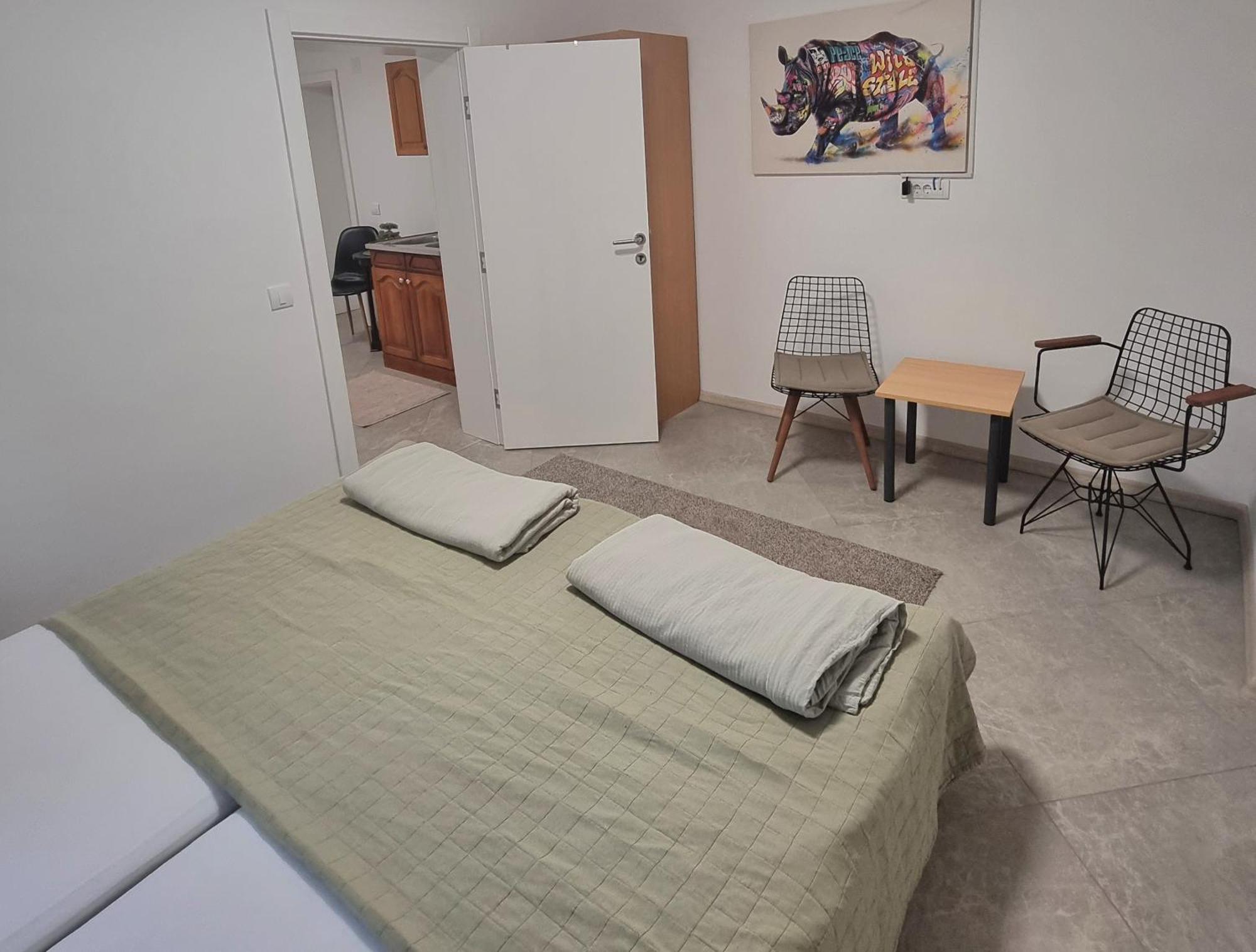 Apartment Sobe Ava *