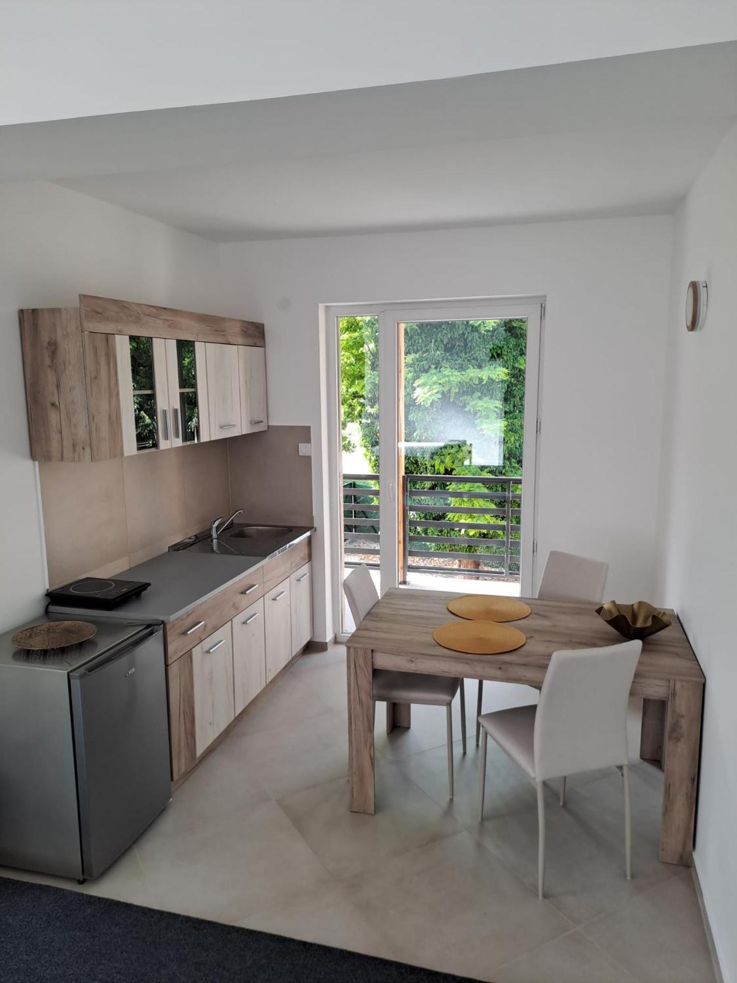 Apartment Sobe Ava Palić